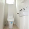 【入居前Web内覧会】シンプルと派手が対照的な二つのLIXILトイレ