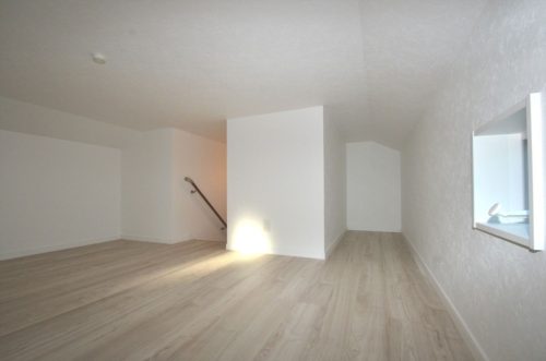 階段付き小屋裏収納と下屋裏収納はどっちが便利